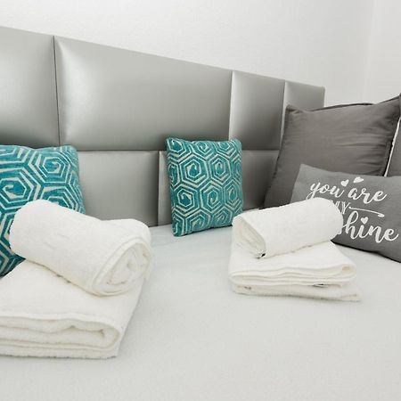 Miranda Premium Center Apartment Malaga Bagian luar foto